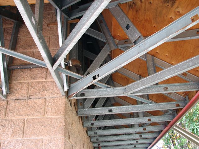 how the roof-line attaches